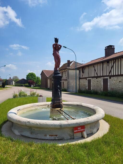 L'Oree Des Lacs, Maison De Village Tout Confort Radonvilliers Exterior foto